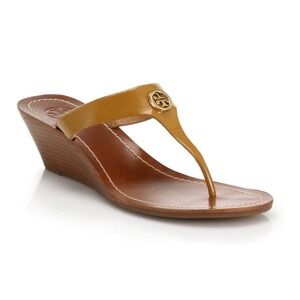 Tory Burch Cameron Tan Leather Wedge Thong Sandals Gold Logo Medallion 9M